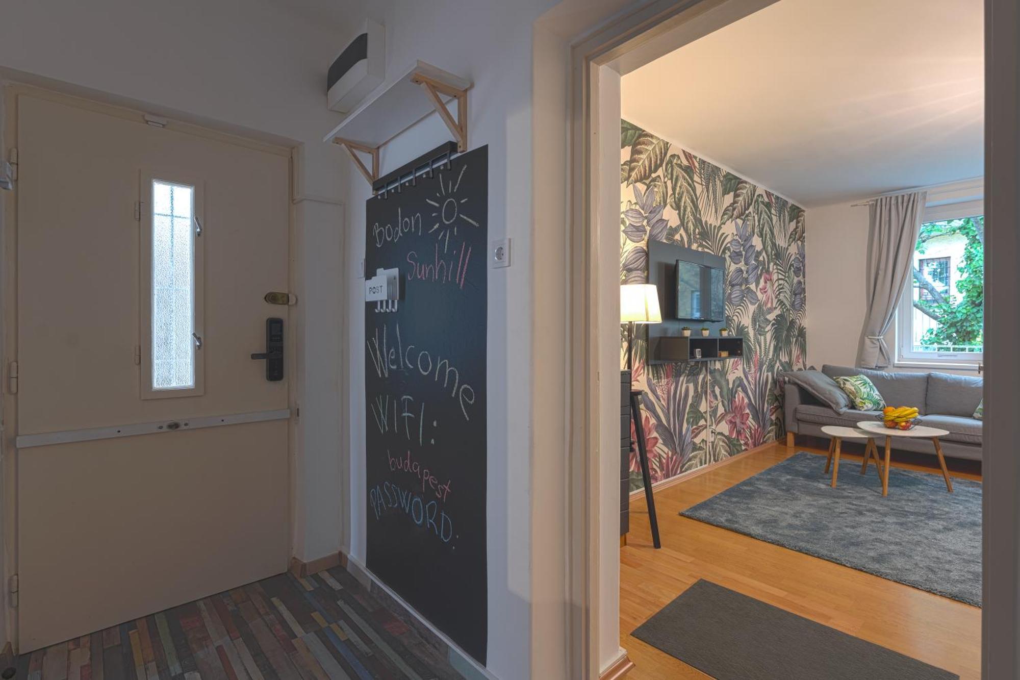 Peaceful Apartment Near Buda Castle And Chain Bridge Budapest Exteriör bild